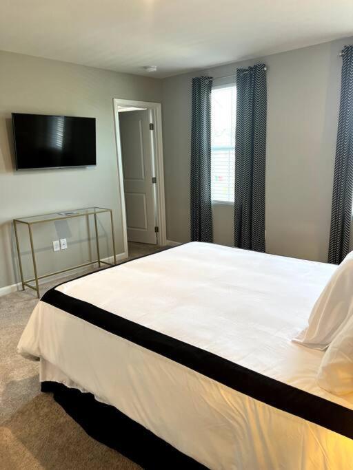 Family Friendly 4Br Home Near Ft Gregg Adams Vsu Petersburg Eksteriør billede